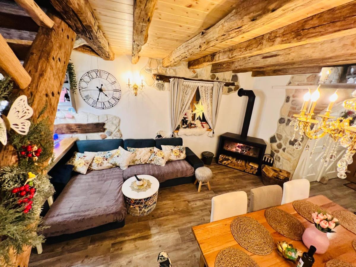 Kuca Za Odmor Carolija Villa Jastrebarsko Exterior photo