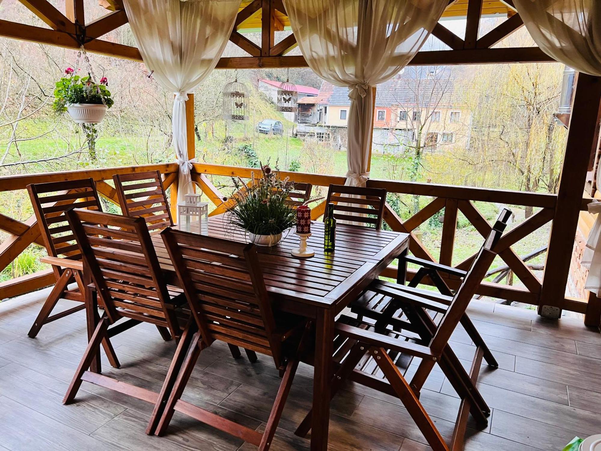 Kuca Za Odmor Carolija Villa Jastrebarsko Exterior photo